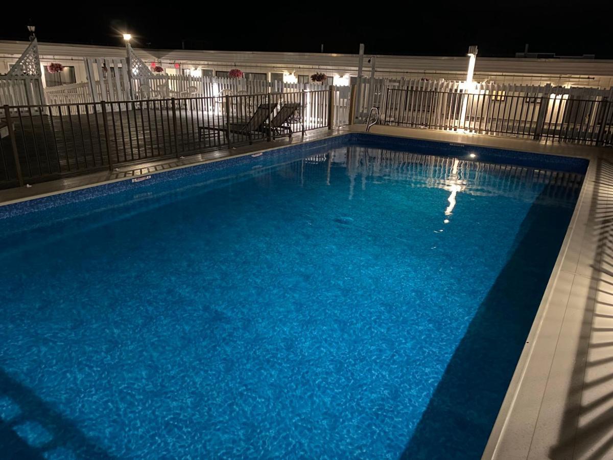 המפטון Ways Motel מראה חיצוני תמונה